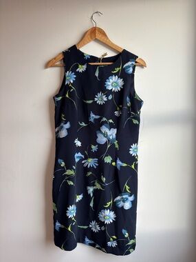 Scarlett Navy Blue Floral Sleeveless Shift Dress